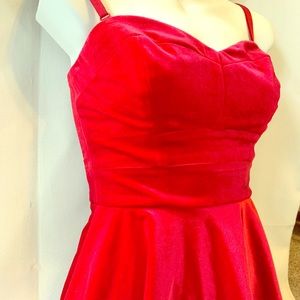 Guess red velvet bodice in size XS.